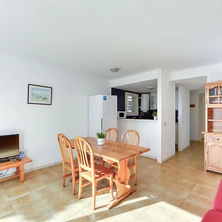 Lejlighed Platja De Roses-5 By Interhome