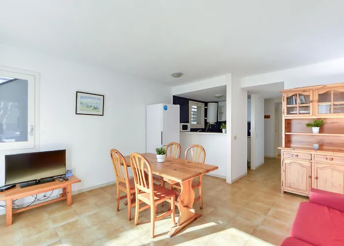 Lejlighed Platja De Roses-5 By Interhome