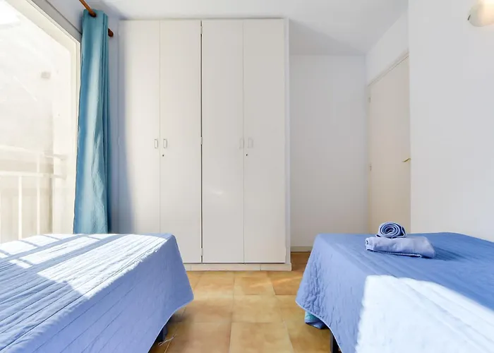 Lejlighed Platja De Roses-5 By Interhome